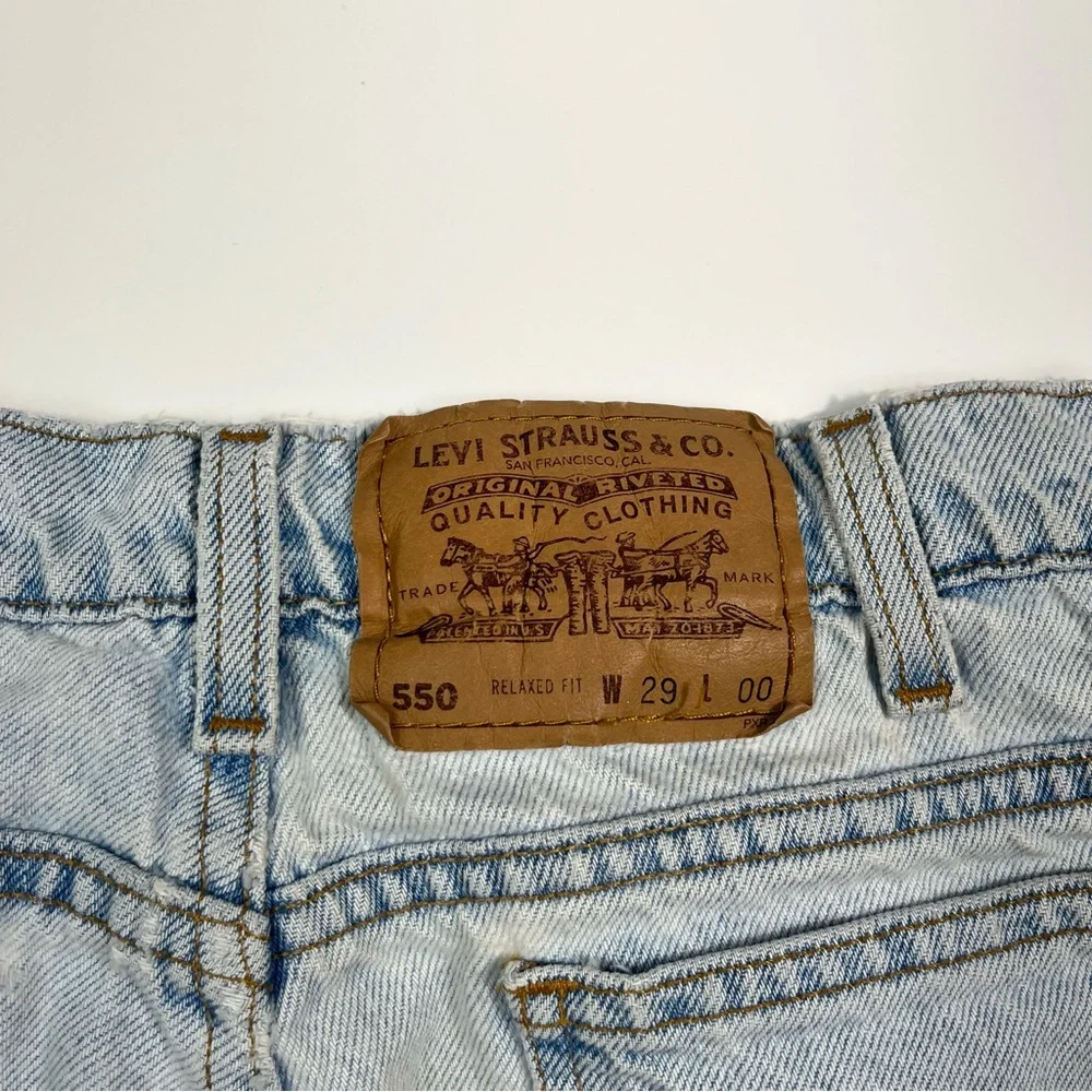 Levi’s Vintage Orange Tab 550 Relaxed Fit Light Wash Mom Shorts 100% Cotton 29 - Picture 6 of 8